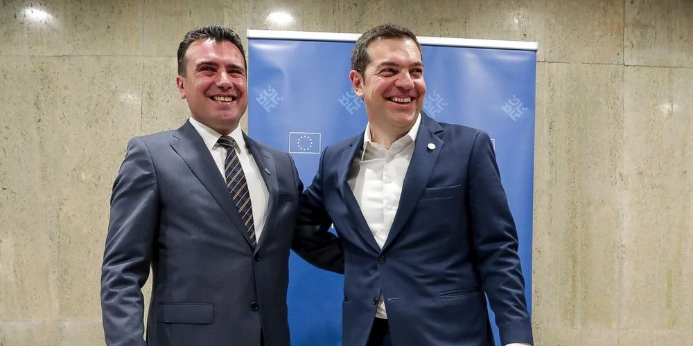 Στη «φόρα» απόρρητα πρακτικά: Το Μ. Μαξίμου είχε παραχωρήσει εξαρχής ταυτότητα και γλώσσα στους Σκοπιανούς – Έπεσαν οι «μάσκες»